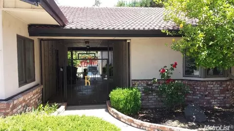 592 Greenview Pl, Manteca, CA 95337 photo 3