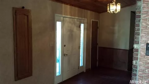 592 Greenview Pl, Manteca, CA 95337 photo 9