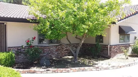 592 Greenview Pl, Manteca, CA 95337 photo 4