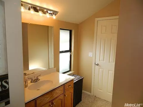 1818 Robin Ln, Lodi, CA 95240 photo 7