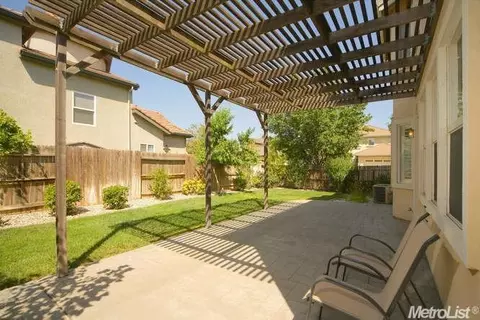 2715 Duchamp St, Davis, CA 95618 photo 5