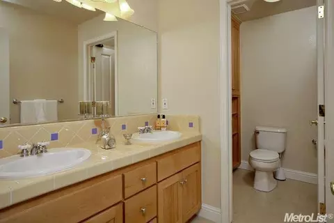 2715 Duchamp St, Davis, CA 95618 photo 15