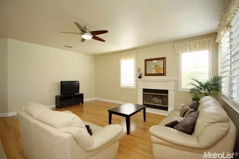 2715 Duchamp St, Davis, CA 95618 photo 10