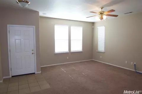 1241 Syracuse Ln, Manteca, CA 95336 photo 3