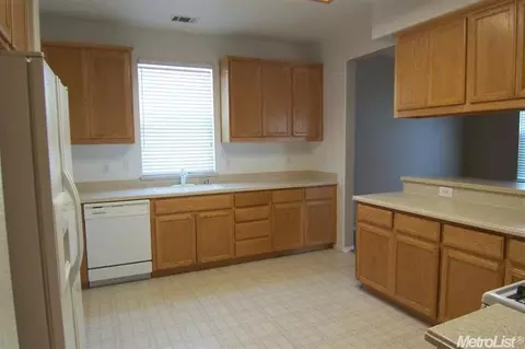 1241 Syracuse Ln, Manteca, CA 95336 photo 6