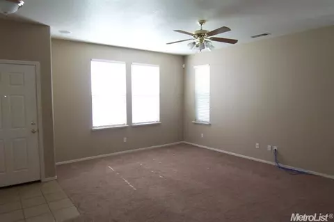 1241 Syracuse Ln, Manteca, CA 95336 photo 5