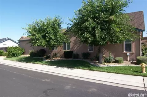 1241 Syracuse Ln, Manteca, CA 95336 photo 2