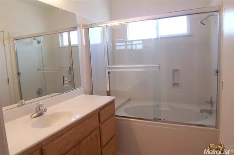 1241 Syracuse Ln, Manteca, CA 95336 photo 17