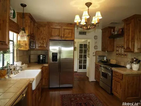 816 Carmel Dr, Modesto, CA 95354 photo 9