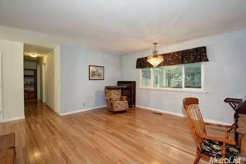 6644 Sutter Ave, Carmichael, CA 95608 photo 4