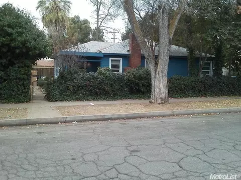 2211 P St, Merced, CA 95340 photo 1