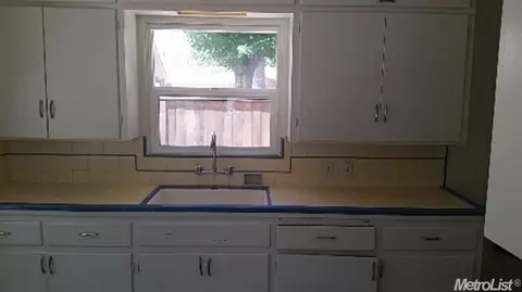 2211 P St, Merced, CA 95340 photo 7