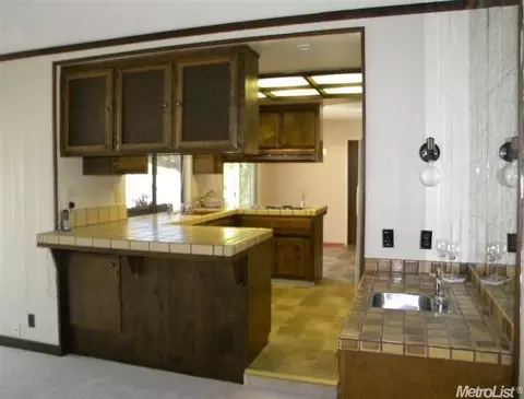 7724 Palmyra Dr, Fair Oaks, CA 95628 photo 9