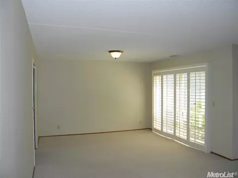 7724 Palmyra Dr, Fair Oaks, CA 95628 photo 4