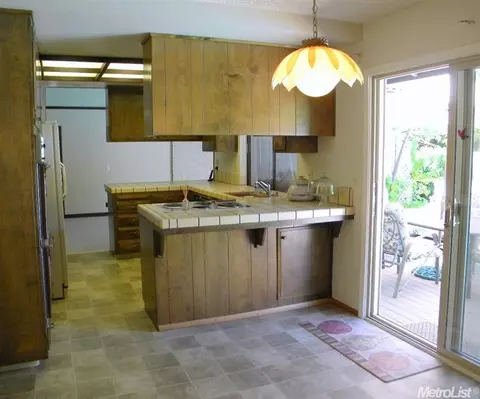 7724 Palmyra Dr, Fair Oaks, CA 95628 photo 8