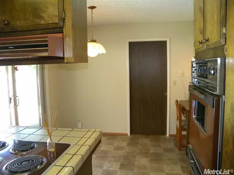 7724 Palmyra Dr, Fair Oaks, CA 95628 photo 10
