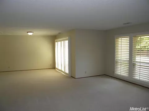 7724 Palmyra Dr, Fair Oaks, CA 95628 photo 5
