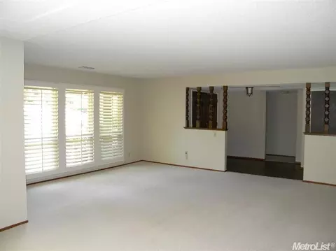 7724 Palmyra Dr, Fair Oaks, CA 95628 photo 3