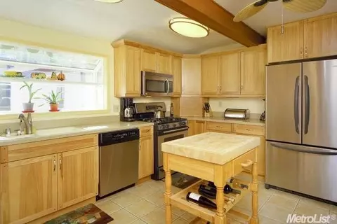 613 12th St, Davis, CA 95616 photo 11