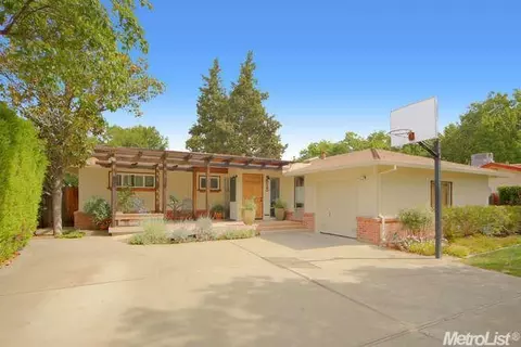 613 12th St, Davis, CA 95616 photo 2