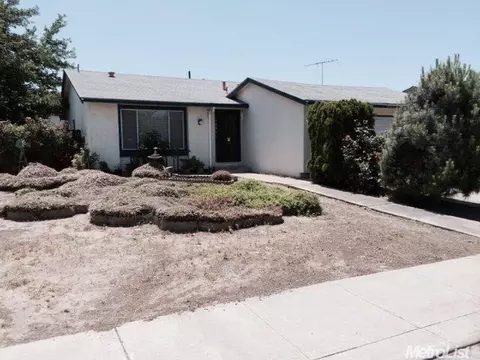 1300 Rusher St, Tracy, CA 95376 photo 1