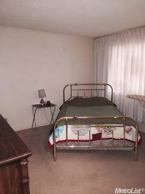 1300 Rusher St, Tracy, CA 95376 photo 4