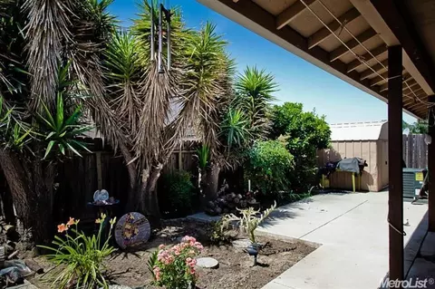 1300 Levi Dr, Modesto, CA 95351 photo 18