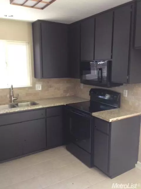 2017 Oldham Pl, Manteca, CA 95336 photo 5