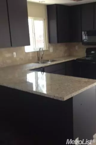 2017 Oldham Pl, Manteca, CA 95336 photo 6