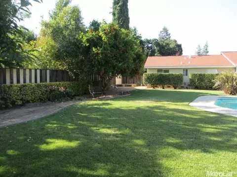 2945 Parkview Dr, Modesto, CA 95355 photo 11