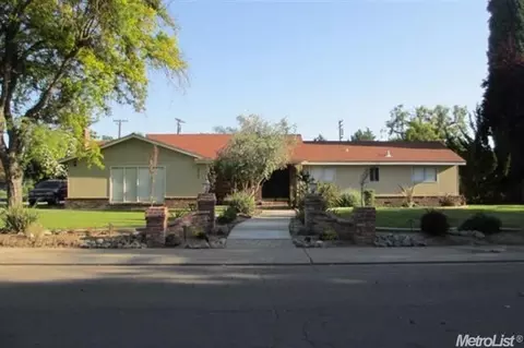2945 Parkview Dr, Modesto, CA 95355 photo 6