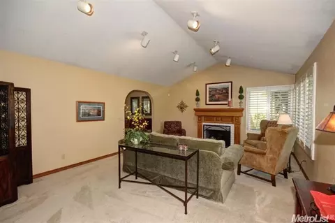 4960 Puma Way, Carmichael, CA 95608 photo 3