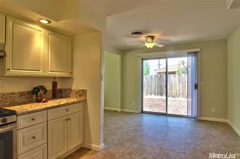 5427 Blueridge Ct, Orangevale, CA 95662 photo 4