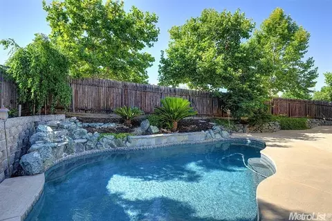 90 Diggins Dr, Folsom, CA 95630 photo 17