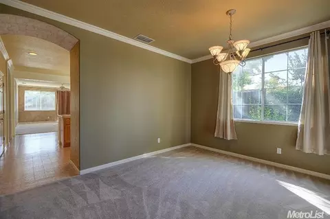 90 Diggins Dr, Folsom, CA 95630 photo 4