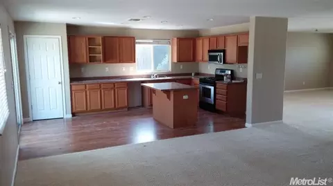 10879 Woodring Dr, Mather, CA 95655 photo 3