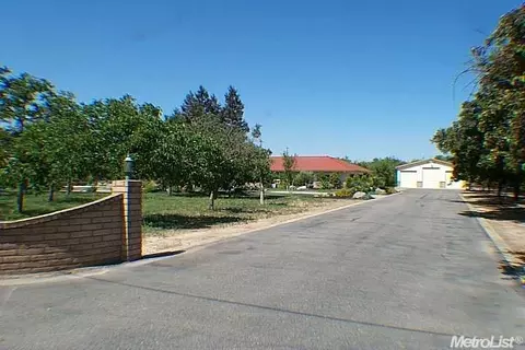 5779 Dale, Modesto, CA 95356 photo 1