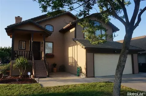 737 Glen Arbor Way, Modesto, CA 95358 photo 2