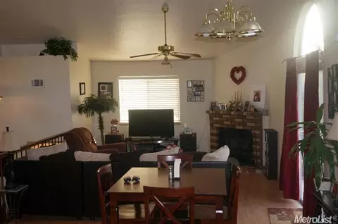737 Glen Arbor Way, Modesto, CA 95358 photo 4
