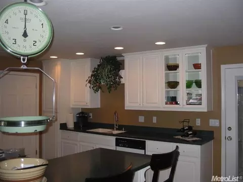 1925 Shushan, Ceres, CA 95307 photo 4