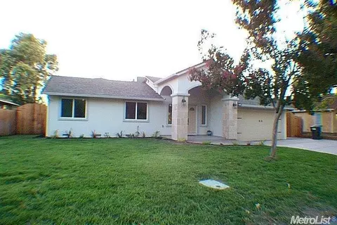 3819 Horton Ln, Carmichael, CA 95608 photo 1