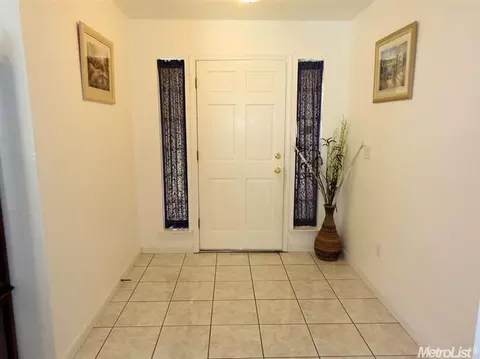 2837 Abel Ct, Modesto, CA 95358 photo 2