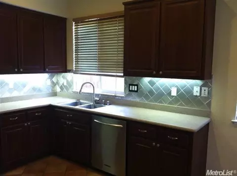 1579 Whispering Wind Dr, Tracy, CA 95377 photo 6