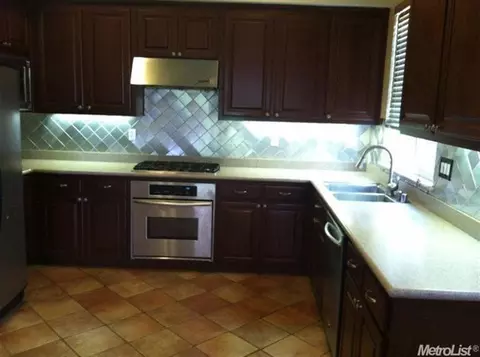 1579 Whispering Wind Dr, Tracy, CA 95377 photo 5