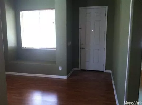 1579 Whispering Wind Dr, Tracy, CA 95377 photo 2
