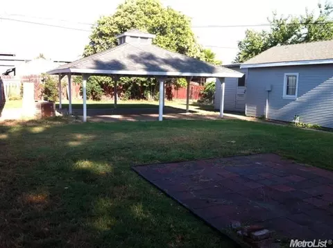 826 S School St, Lodi, CA 95240 photo 9