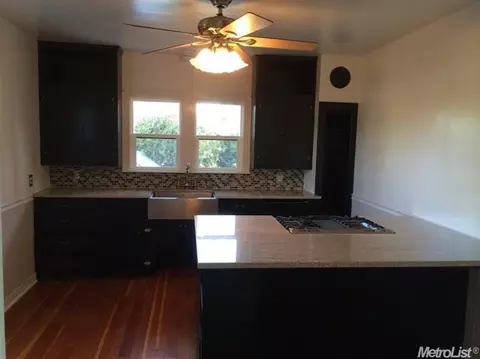 826 S School St, Lodi, CA 95240 photo 2