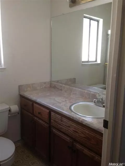 1412 Dustin Ct, Modesto, CA 95351 photo 7