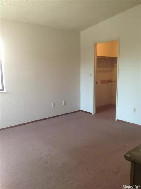 1412 Dustin Ct, Modesto, CA 95351 photo 4