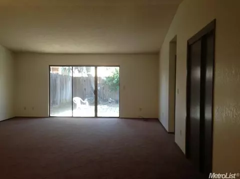 1412 Dustin Ct, Modesto, CA 95351 photo 2